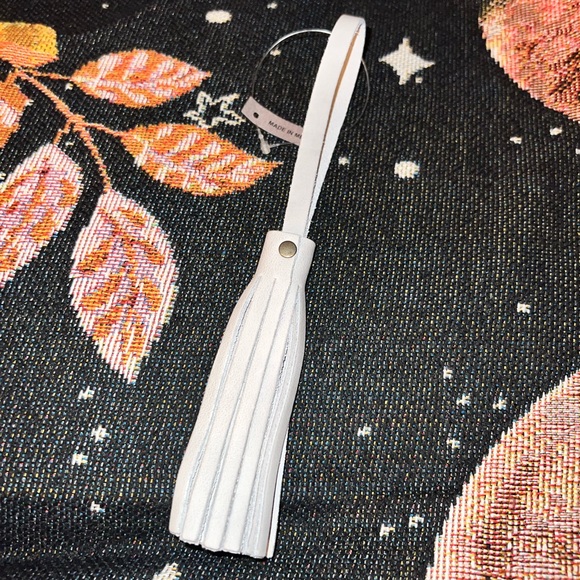 SOLD Portland Leather goods BELUGA Classic Tassel - Picture 3 of 3